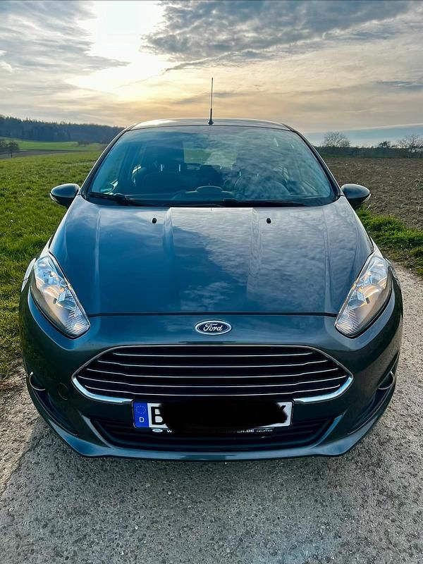 Gebraucht Ford Fiesta Trend 101 PS (74 kW) 2015 Kleinwagen