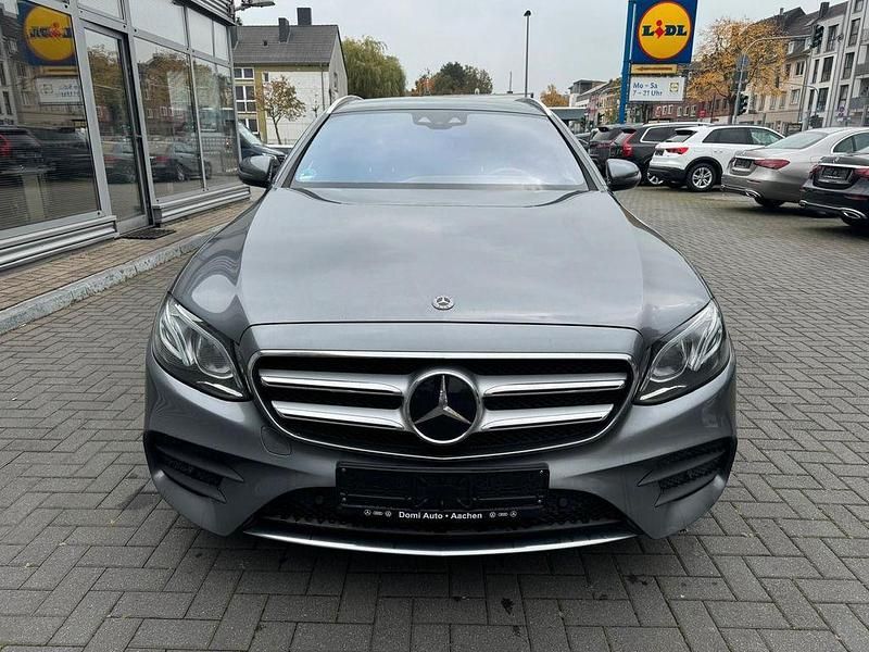 Gebraucht Mercedes E350 AMG line 258 PS (189 kW) 2017 Grau Kombi
