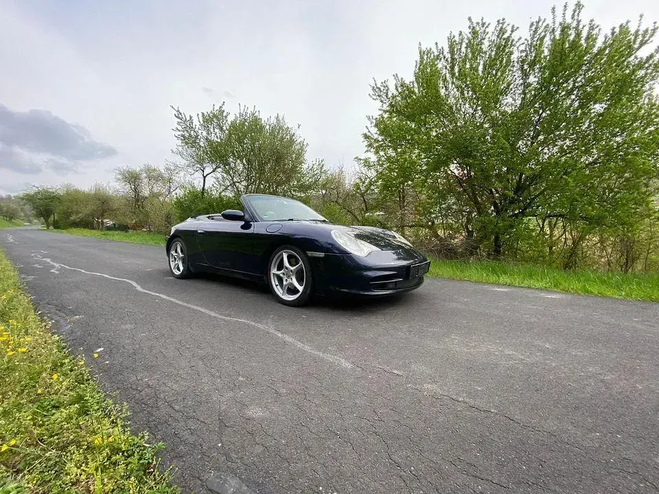 Gebraucht Porsche 996 320 PS (235 kW) 2003 Blau Cabrio
