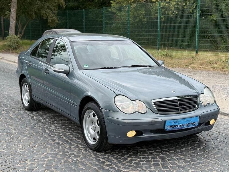 Gebraucht Mercedes C200 122 PS (89 kW) 2004 Grau Limousine