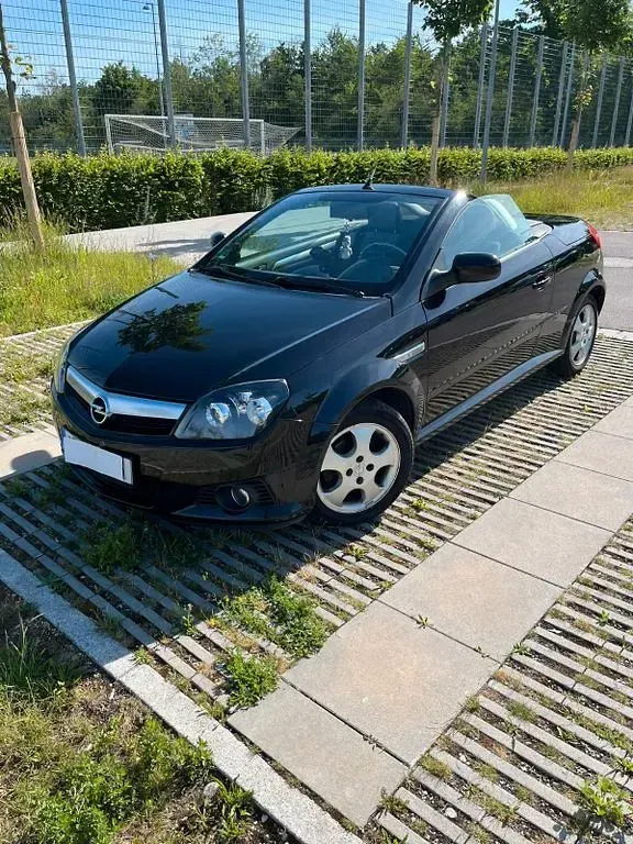 Gebraucht Opel Tigra Cosmo 90 PS (66 kW) 2004 Schwarz Cabrio