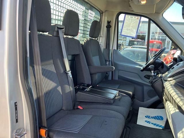 Second-hand Ford Transit Trend 131 CP (96 kW) 2018 Argintiu Monovolum