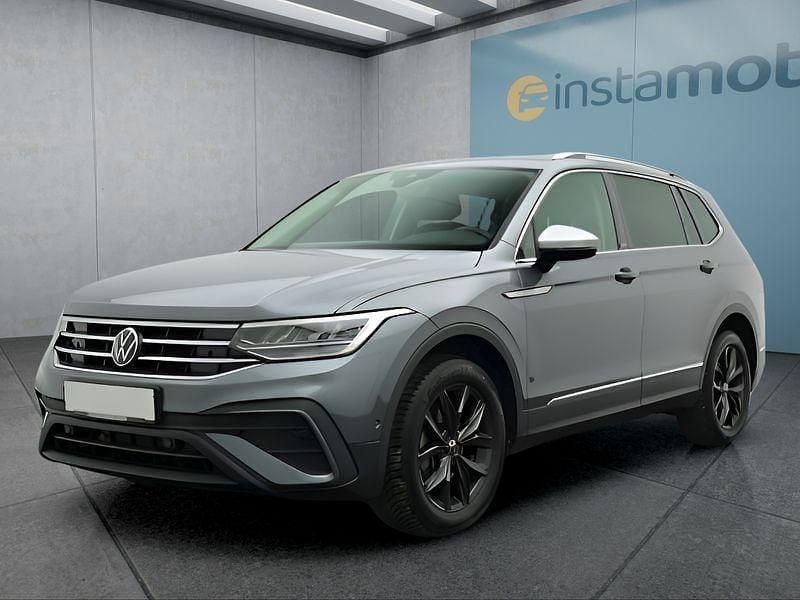 Grau Gebraucht 2024 VW Tiguan SUV | 37.849 € (Fairer Preis) - Bild 1/4