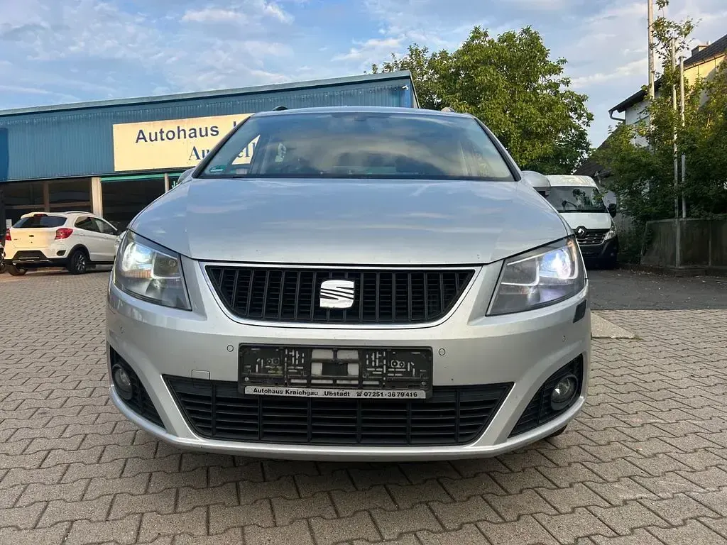Gebraucht Seat Alhambra Style 140 PS (102 kW) 2013 Silber Van / Kleinbus