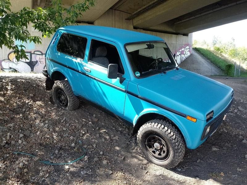 Gebraucht Lada niva 82 PS (60 kW) 2008 Blau SUV