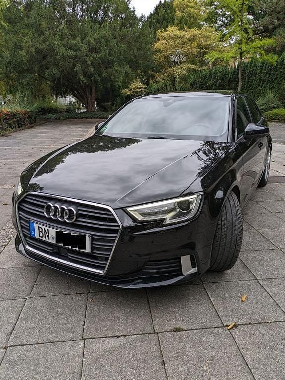 Schwarz Gebraucht 2019 Audi A3 Sport Limousine | 17.499 € (Guter Preis) - Bild 1/4