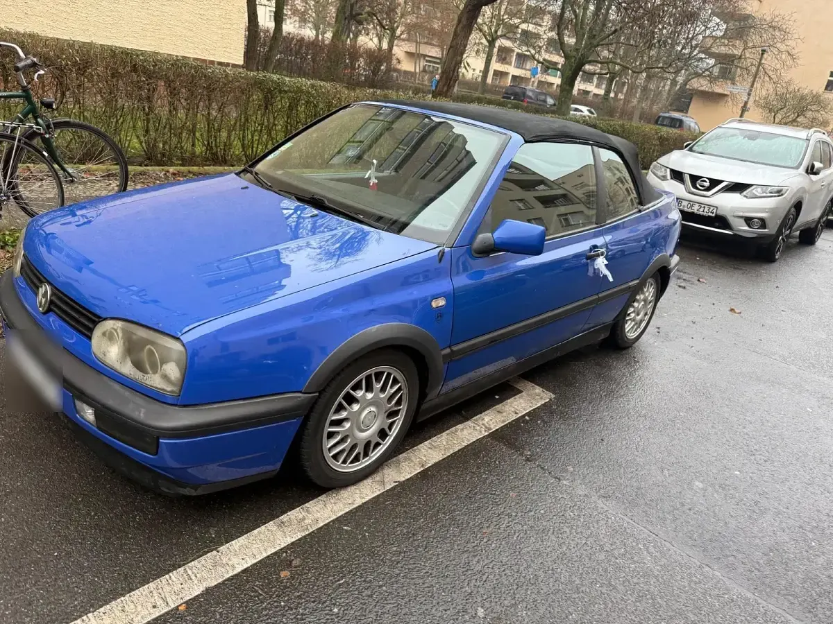 Second-hand VW Golf 101 CP (74 kW) 1997 Albastru Cabrio