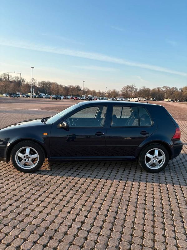 Gebraucht VW Golf IV 101 PS (74 kW) 1997 Andere farben Kleinwagen
