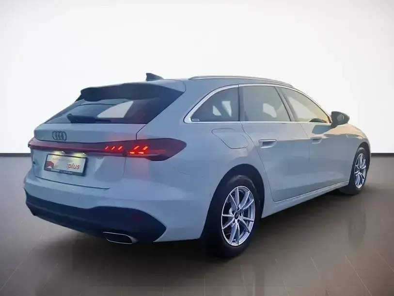 Gebraucht Audi A5 Sport 204 PS (150 kW) 2025 Gletscherweiß Kombi