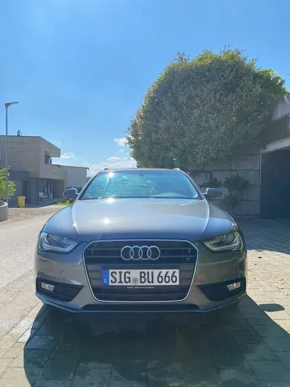 Używany Audi A4 Ambition 150 KM (110 kW) 2015 Szary Kombi