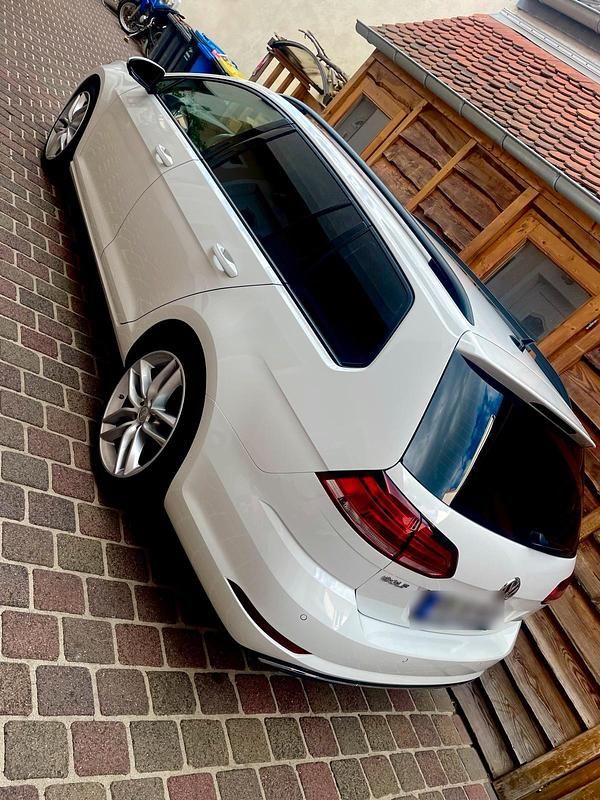 Gebraucht VW Golf VII 184 PS (135 kW) 2019 Weiß Kombi