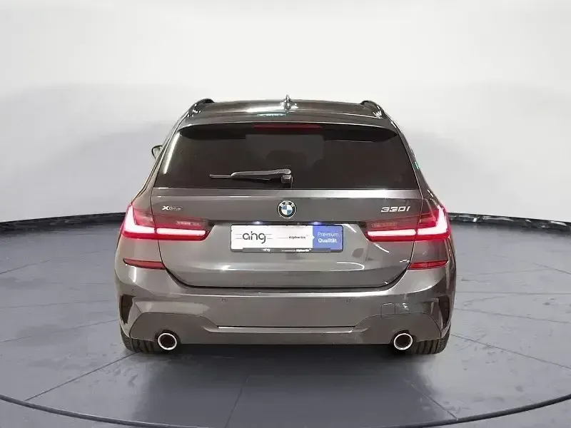 Gebraucht BMW 330 M Sport 258 PS (189 kW) 2019 Grau Kombi