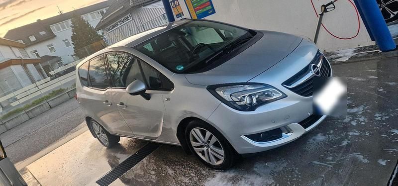 Gebraucht Opel Meriva 140 PS (102 kW) 2014 Silber Van / Kleinbus