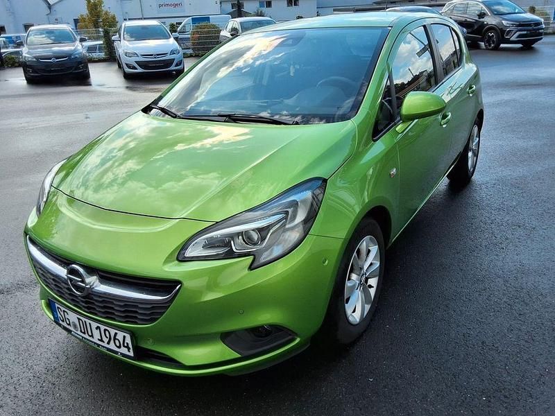 Grün Gebraucht 2016 Opel Corsa drive Limousine | 6.580 € (Guter Preis) - Bild 1/4