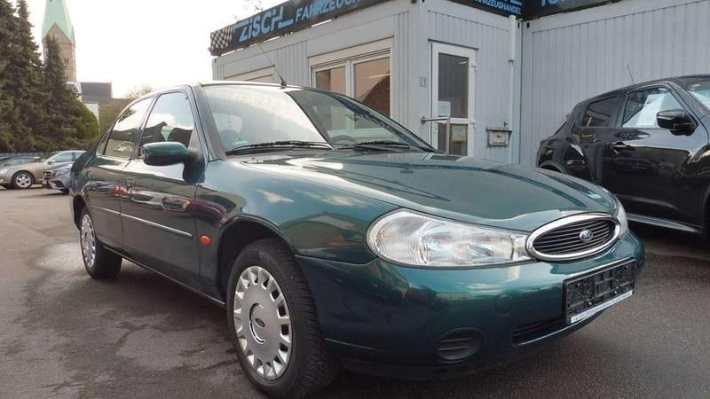 Gebraucht Ford Mondeo Ghia 131 PS (96 kW) 1997 Grün Limousine