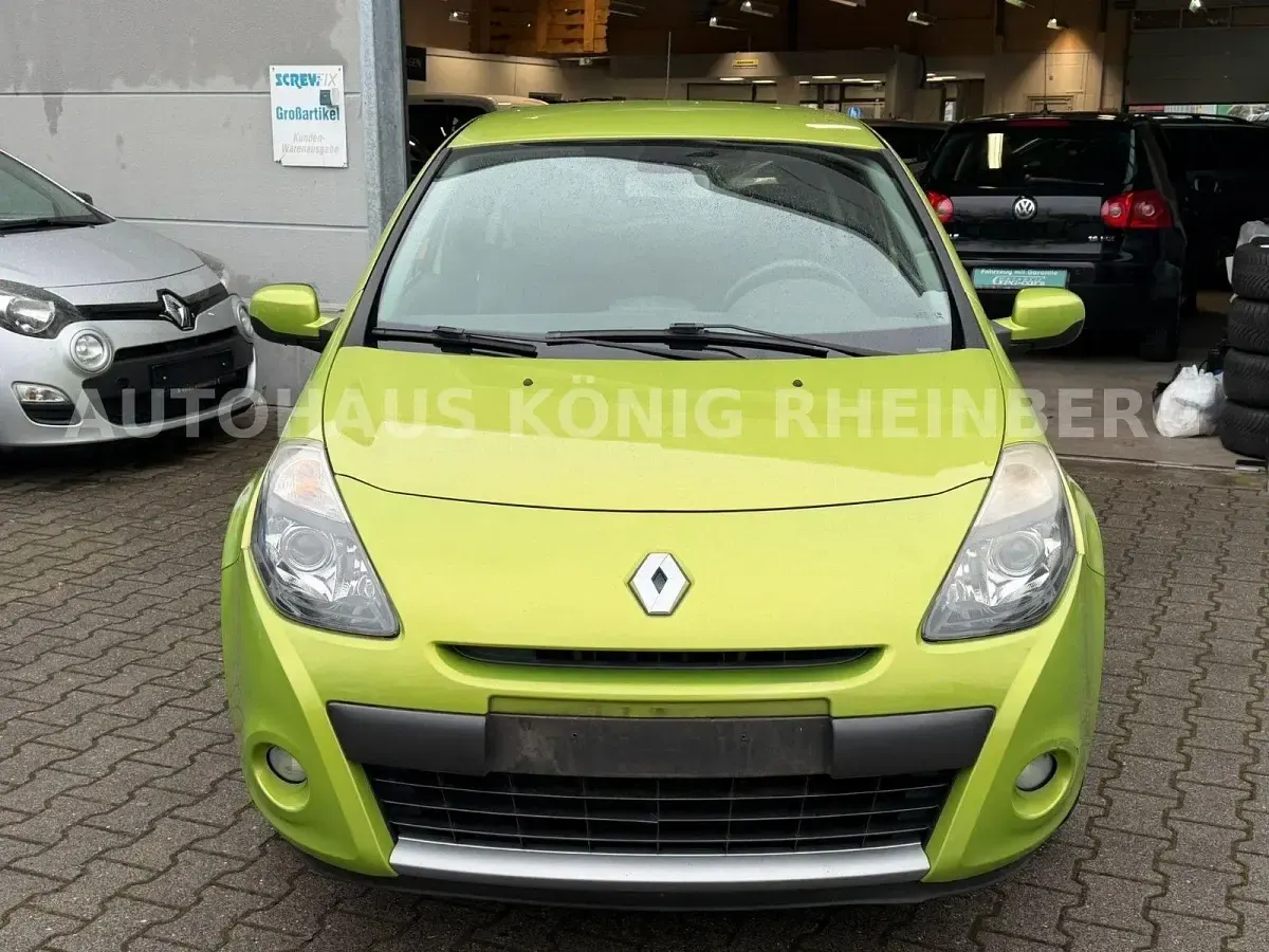 Gebraucht Renault Clio III Dynamique 75 PS (55 kW) 2010 Grün Limousine