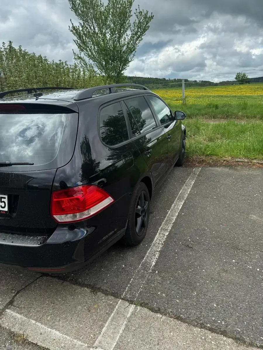 Gebraucht VW Golf VI 102 PS (75 kW) 2009 Schwarz Kleinwagen