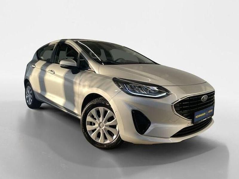 Gebraucht Ford Fiesta Cool & Connect 75 PS (55 kW) 2022 Polar silber Kleinwagen