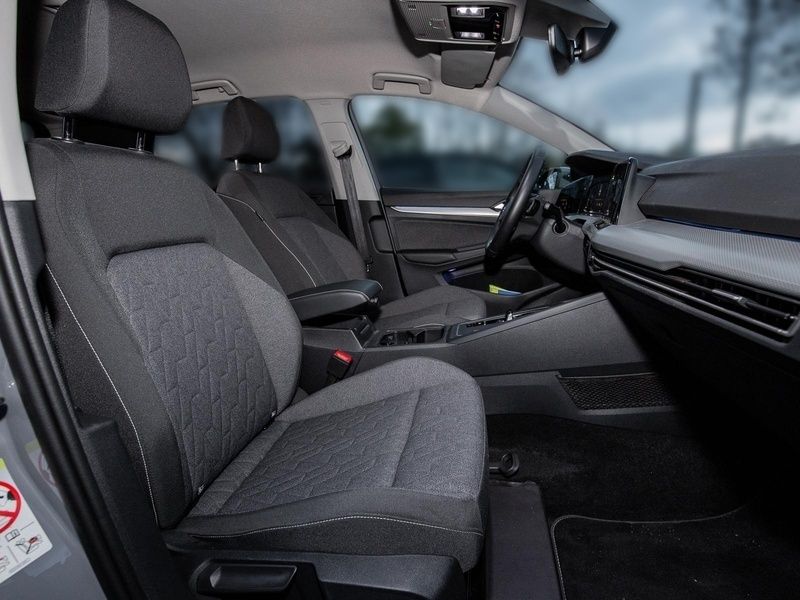 Gebraucht VW Golf VIII Move 110 PS (80 kW) 2023 Grau Limousine