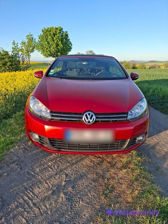 Second-hand VW Golf 105 CP (77 kW) 2011 Roșu Cabrio