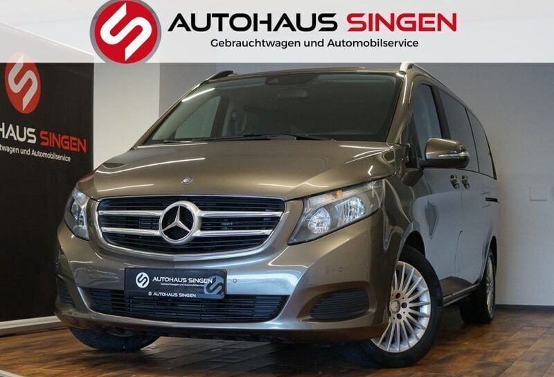 Grau (indiumgrau) grau Gebraucht 2015 Mercedes V250 Edition Van / Kleinbus | 36.990 € (Guter Preis) - Bild 1/4