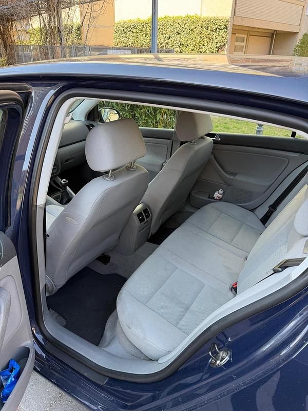 Gebraucht VW Golf IV 90 PS (66 kW) 2004 Blau Kleinwagen