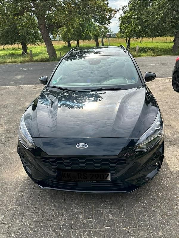 Schwarz Gebraucht 2021 Ford Focus Active X Kombi | 16.500 € (Guter Preis) - Bild 1/4