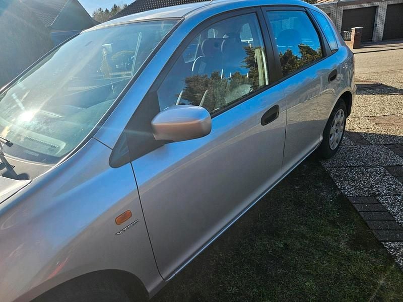 Gebraucht Honda Civic 110 PS (80 kW) 2001 Silber Limousine