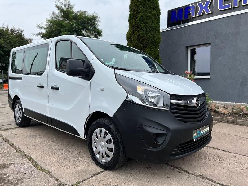 Gebraucht Opel Vivaro 120 PS (88 kW) 2019 Weiß Van / Kleinbus