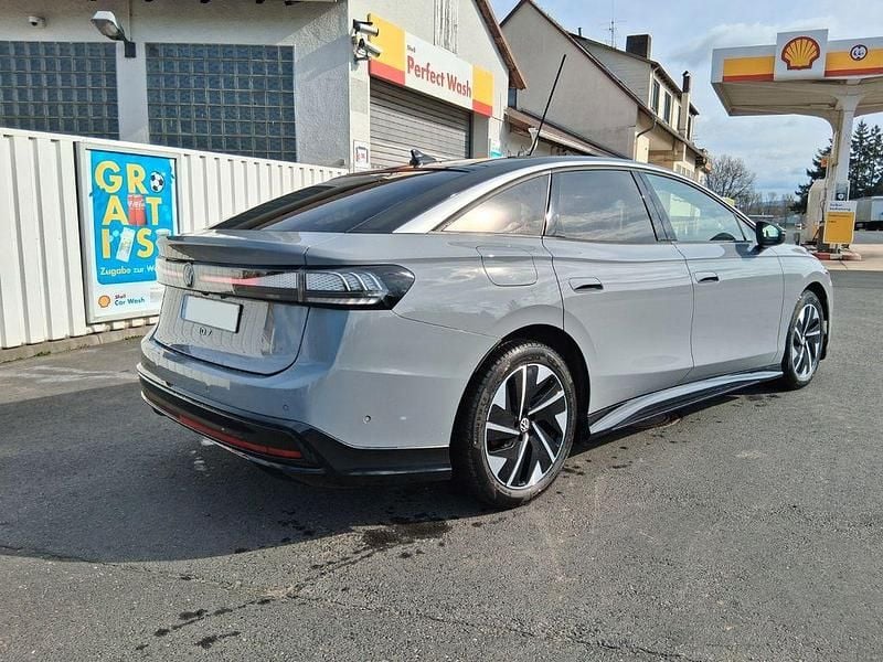 Gebraucht VW ID.7 Pro 210 kW (286 PS) 2023 Grau Kleinwagen