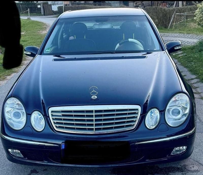 Gebraucht 2002 Mercedes E240 Elegance Limousine | 2.800 € (Superpreis) - Bild 1/4