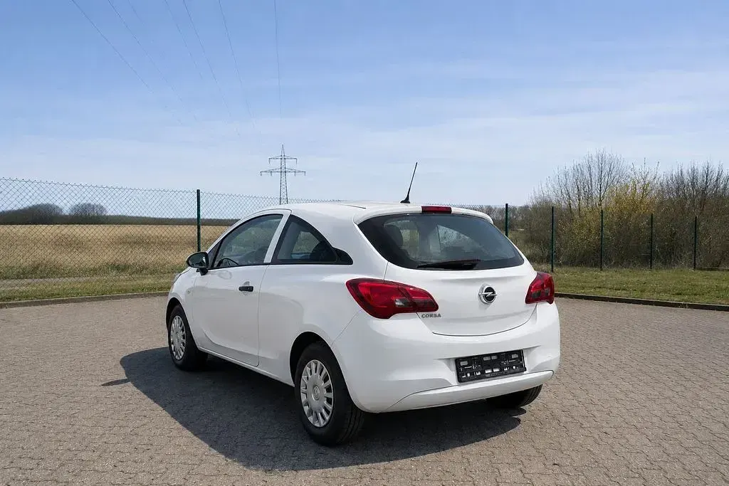 Gebraucht Opel Corsa 69 PS (50 kW) 2015 Weiß Kleinwagen