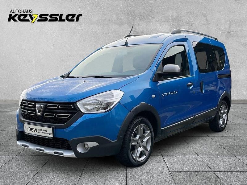 Adriablau Gebraucht 2020 Dacia Dokker Stepway Van / Kleinbus | 13.790 € (Etwas zu teuer) - Bild 1/4