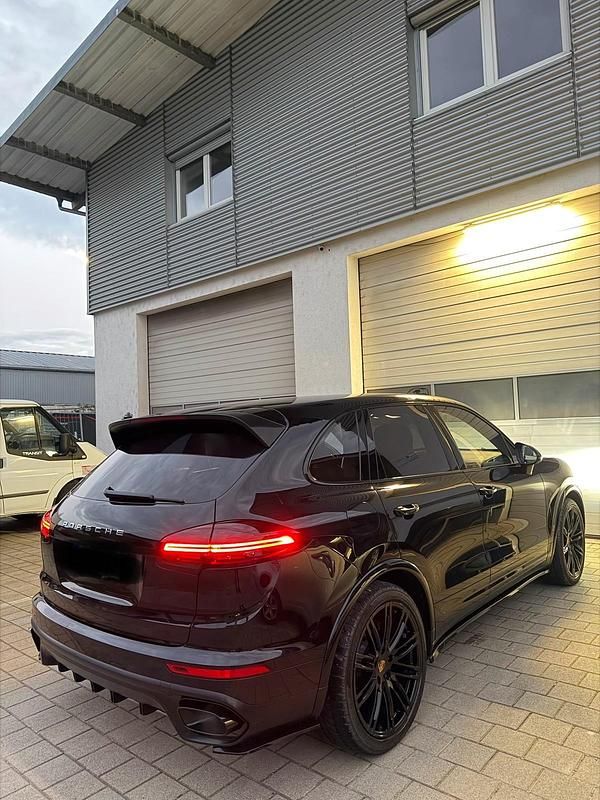 Gebraucht Porsche Cayenne 262 PS (192 kW) 2014 Schwarz SUV