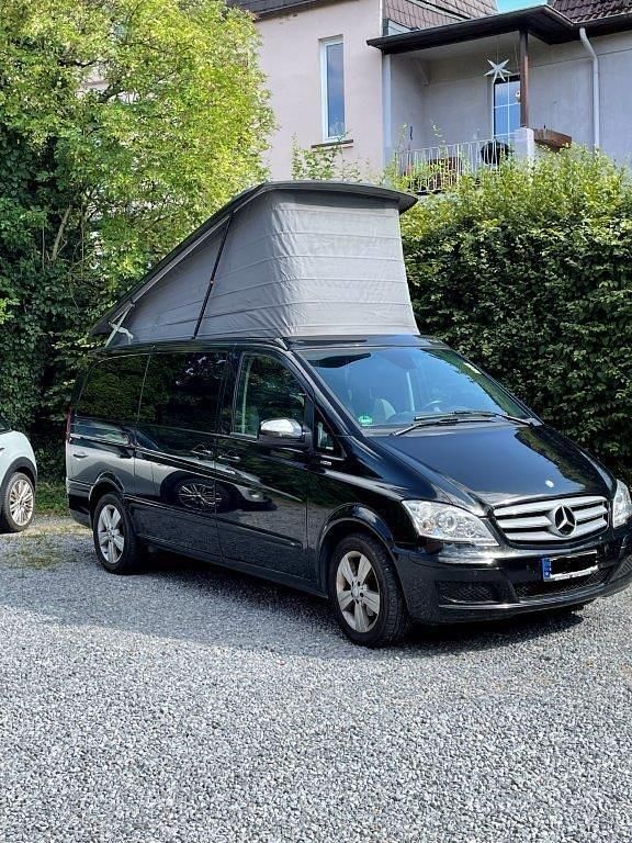 Schwarz Gebraucht 2012 Mercedes Viano Van / Kleinbus | 22.900 € - Bild 1/4