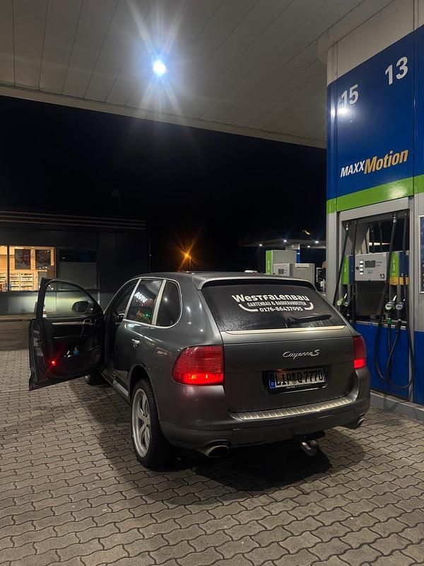 Grau Gebraucht 2005 Porsche Cayenne SUV | 4.999 € (Superpreis) - Bild 1/4