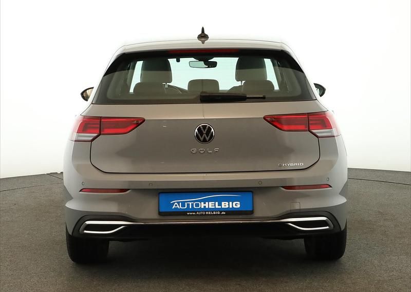 Gebraucht VW Golf Style 204 PS (150 kW) 2022 Mondsteingrau SUV