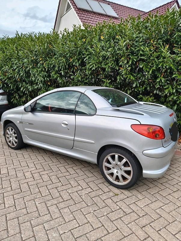 Grau Gebraucht 2004 Peugeot 206 CC Cabrio | 800 € (Superpreis) - Bild 1/4