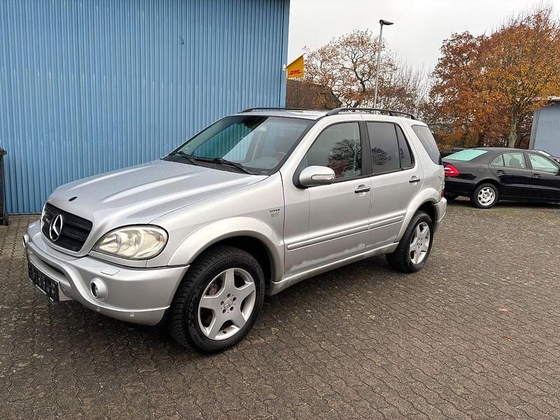 Gebraucht Mercedes ML500 292 PS (214 kW) 2003 Silber SUV