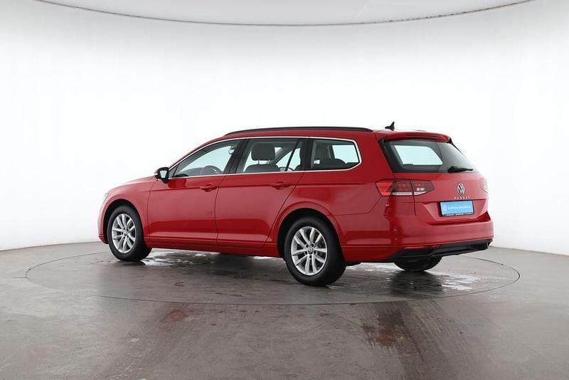 Gebraucht VW Passat Business+ 122 PS (89 kW) 2020 Tornadorot Kombi