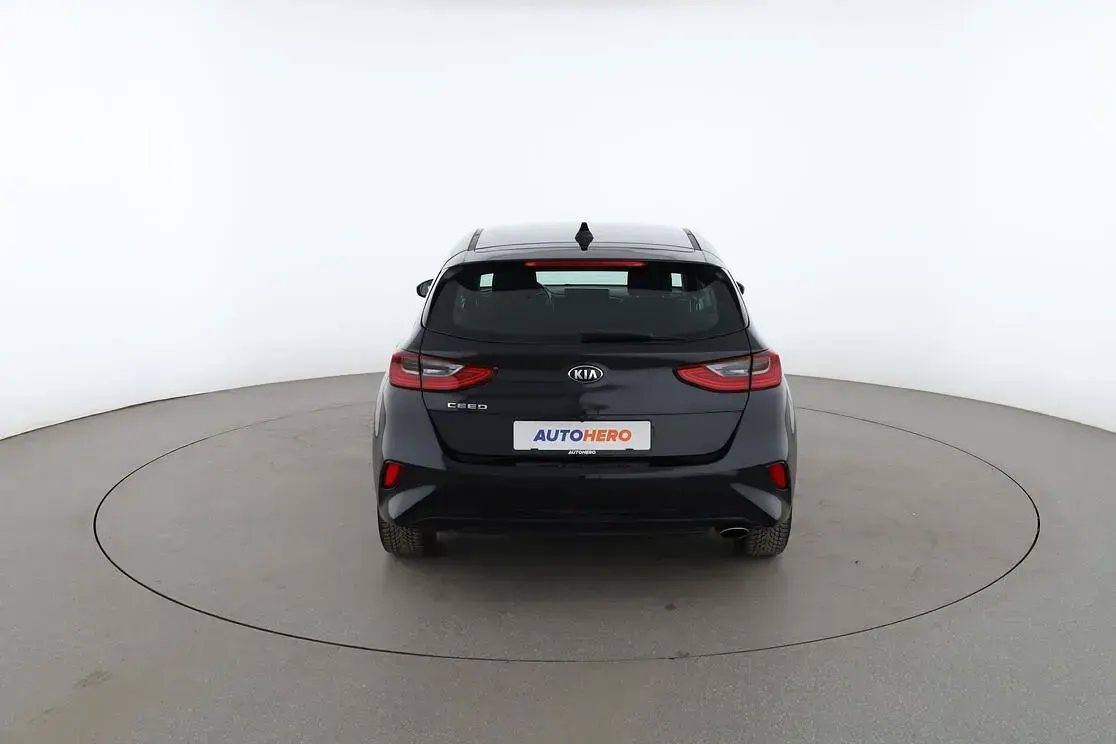 Gebraucht Kia Ceed Vision 136 PS (100 kW) 2020 Schwarz Kleinwagen