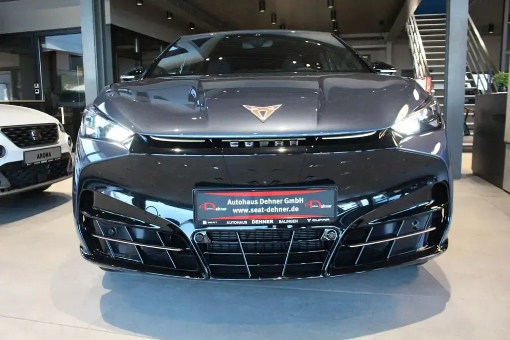 Neu Cupra Tavascan VZ 250 kW (340 PS) 2026 Tavascanblau SUV