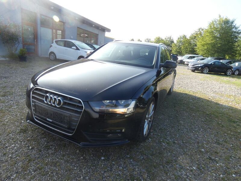 Schwarz Gebraucht 2014 Audi A4 Ambition Kombi | 5.999 € (Superpreis) - Bild 1/4