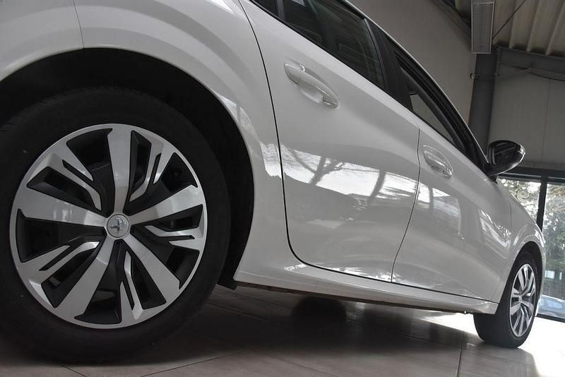 Gebraucht Peugeot 208 Business-Line 75 PS (55 kW) 2020 Weiß Kleinwagen