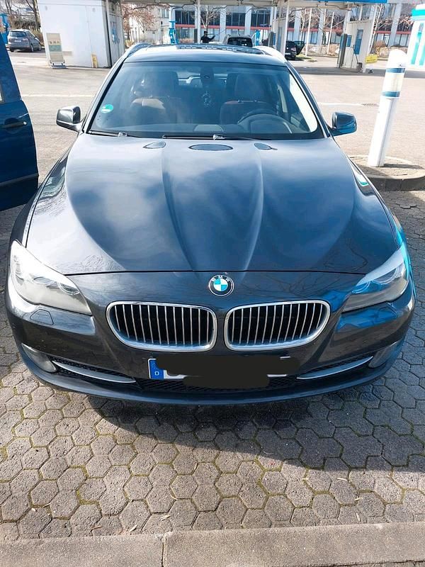 Schwarz Gebraucht 2010 BMW 523 Kombi | 7.500 € - Bild 1/4