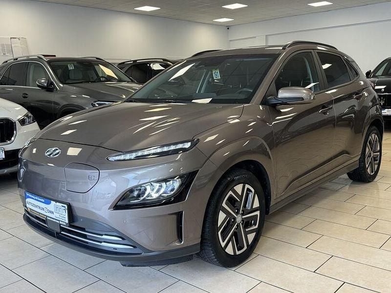 Grau Gebraucht 2022 Hyundai Kona Trend SUV | 21.700 € (Guter Preis) - Bild 1/4