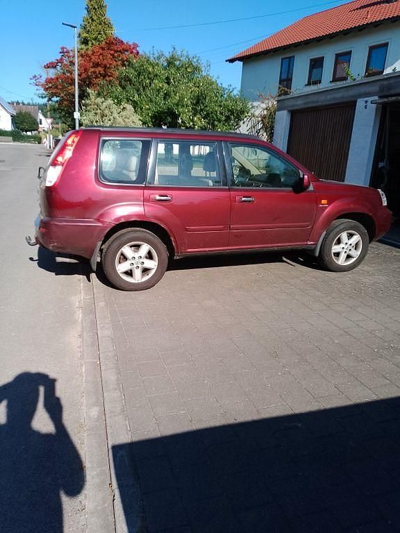 Rot Gebraucht 2003 Nissan X-Trail SUV | 1.000 € (Superpreis) - Bild 1/4