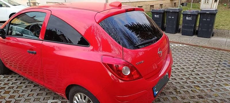 Gebraucht Opel Corsa Edition 80 PS (58 kW) 2009 Rot Limousine