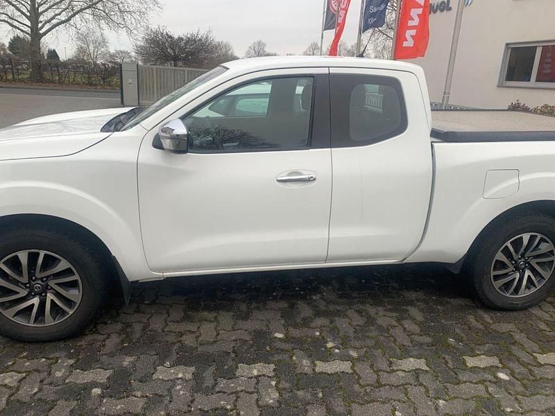 Gebraucht Nissan Navara 163 PS (119 kW) 2016 Weiß Pickup