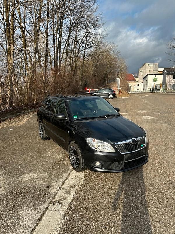 Gebraucht Skoda Fabia 180 PS (132 kW) 2011 Schwarz Kombi